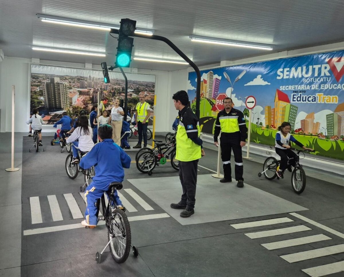 Semutran encerra 2025 com mais de 10 mil alunos atendidos na Escola Pública de Trânsito em Botucatu