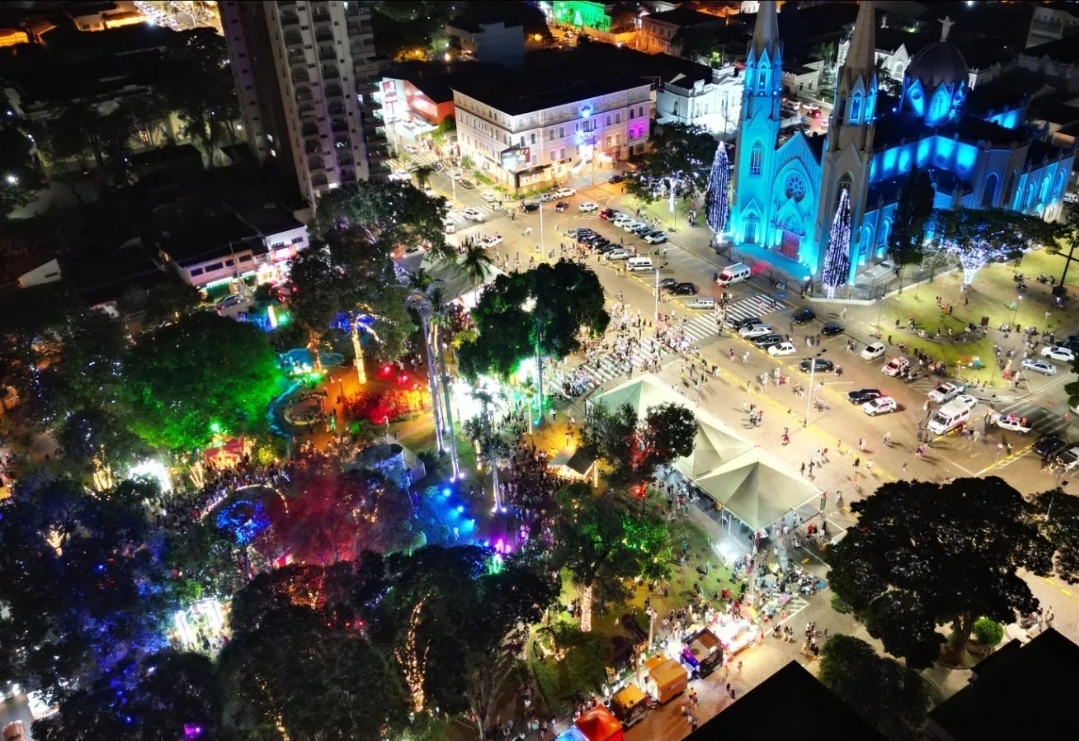 Prefeitura de Botucatu abre inscrições para a Praça de Alimentação do Natal Encantado 2026