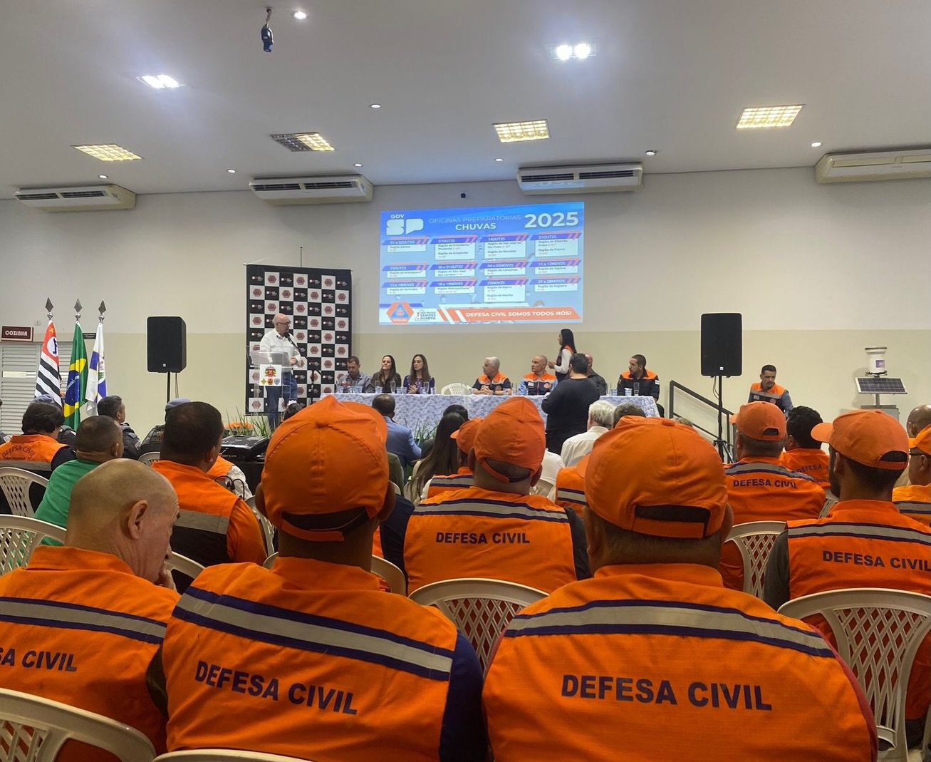 Defesa Civil de Conchas participa de capacitação regional para enfrentar período de chuvas em 2025