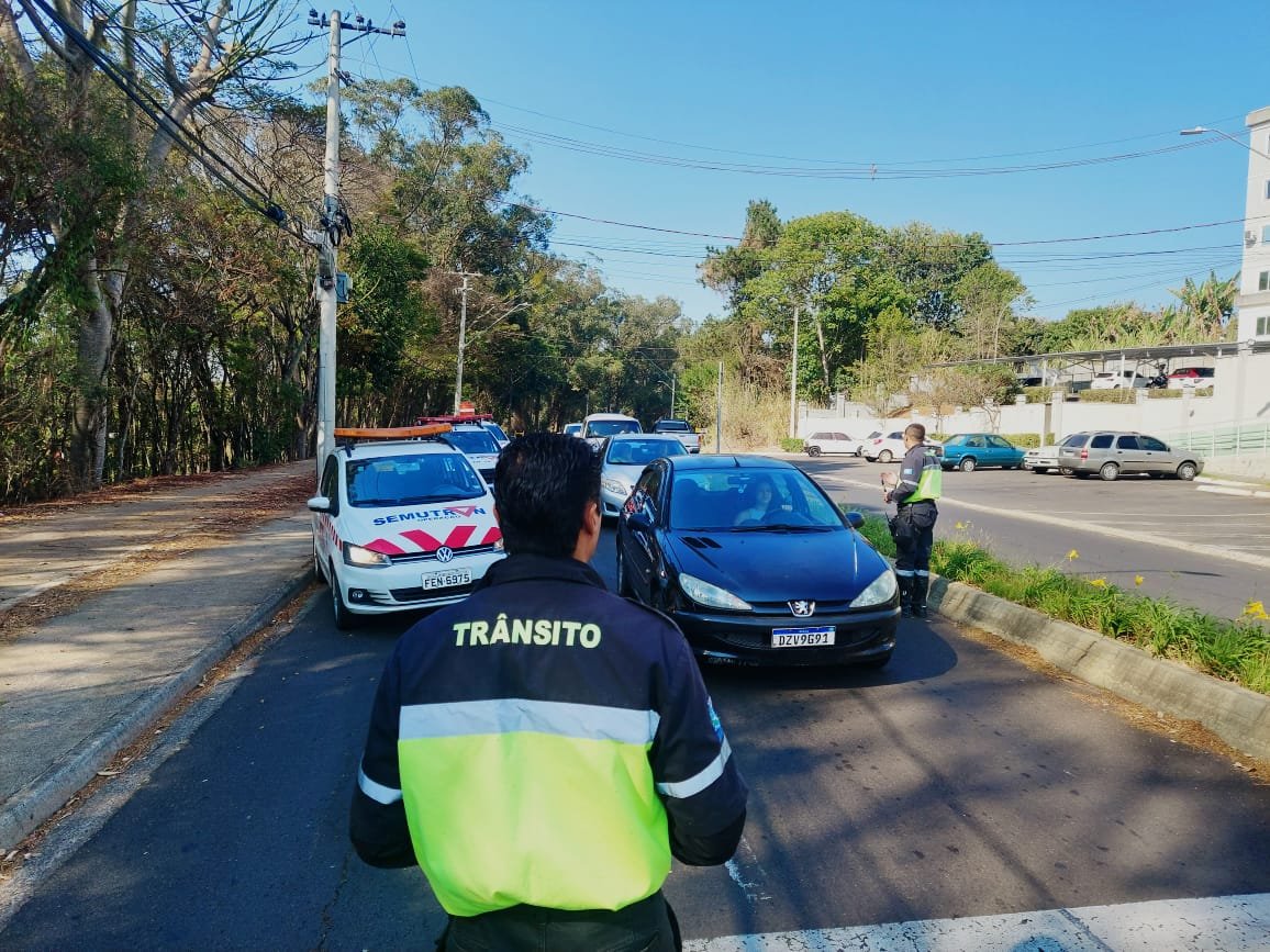 AGENTES DE TRÂNSITO COMEÇAM A MULTAR EM BOTUCATU A PARTIR DO DIA 23