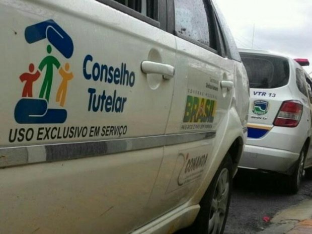 Mulher é presa em flagrante após abandonar os filhos em casa no Jardim Monte Mor