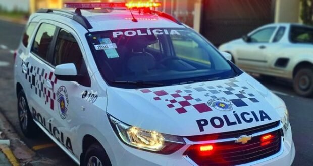 Mulher é detida em flagrante por suspeita de maus-tratos contra filhos em Botucatu